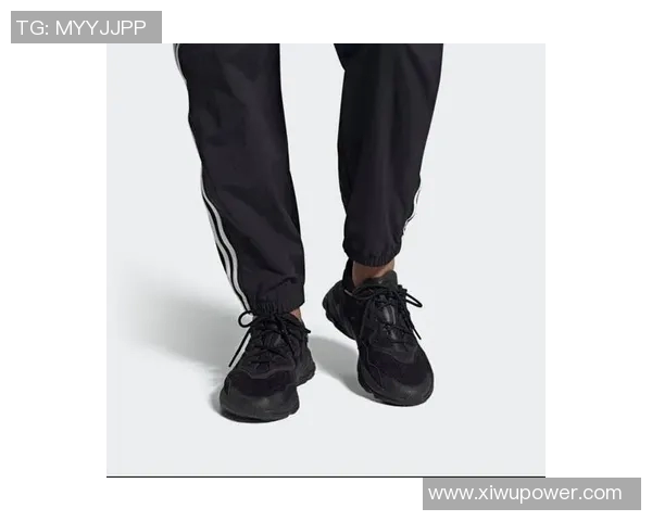 足球明星高级磨砂黑鞋款展现运动魅力与时尚风范的完美结合